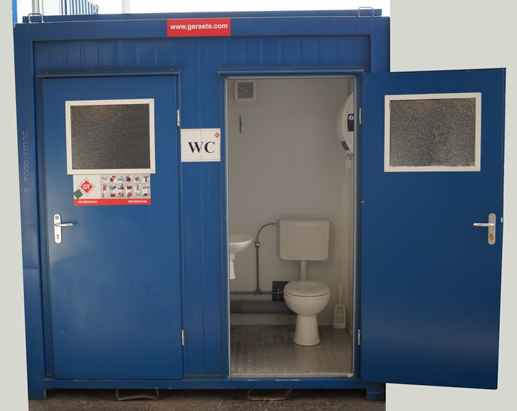 WC-Container, 2,4 m; b = 1,4 m; h = 2,6 m, zwei WC-Kabinen, blau RAL 5010