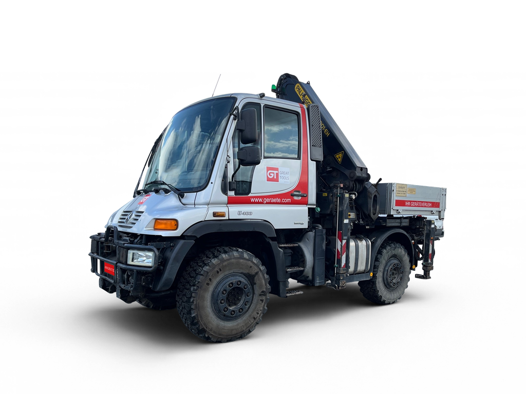 Zugmaschine mit Ladekran Unimog 405/12  U 400