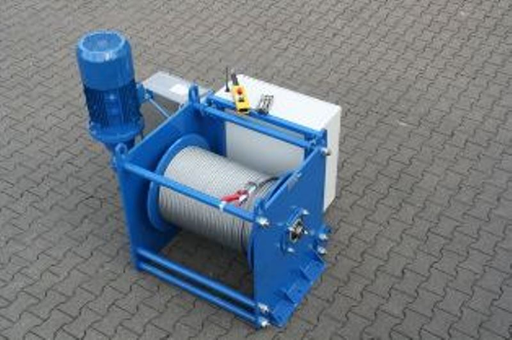 [311312/0004] Trommel-Seilwinde, 400 V, 3 t, ca. 130 m Seil (Ø 16 mm), mit Fernbedienung